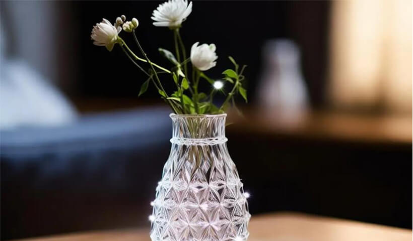 10 Ways to Incorporate Crystal into Your Home for a Touch of Glamour 2 Cystal Vase